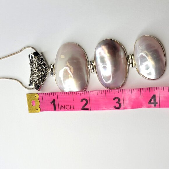 Genuine Mother of Pearl Pendant Necklace - Picture 16 of 16